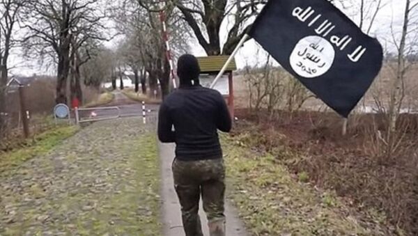 IŞİD bayrağıyla Danimarka’dan Almanya’ya geçti - Sputnik Türkiye