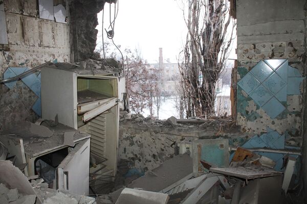 Gerginliğin yeniden tırmandığı Donetsk’ten görüntüler - Sputnik Türkiye