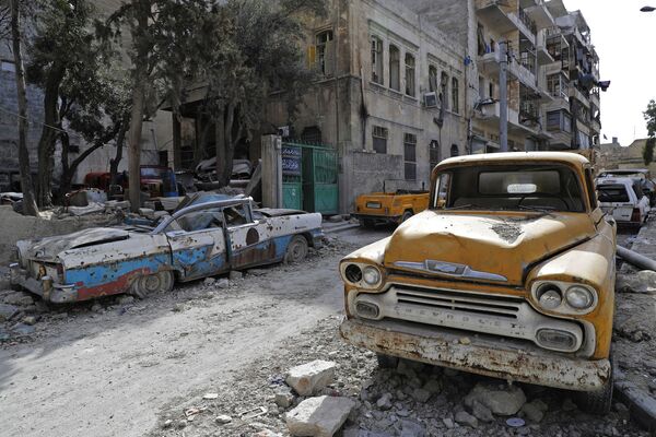 Harabeye dönen Halep'te klasik otomobil koleksiyonu - Sputnik Türkiye