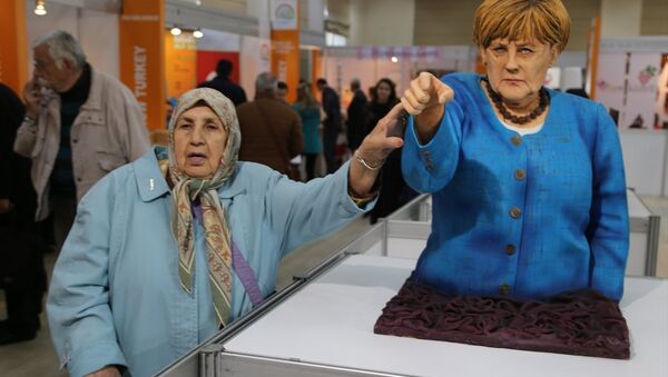 Merkel'in pastadan heykeli yapıldı. - Sputnik Türkiye