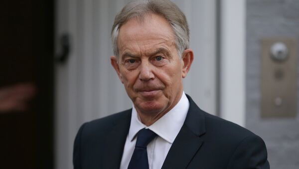 Former British Prime Minister Tony Blair leaves his home in London on July 6, 2016 - Sputnik Türkiye