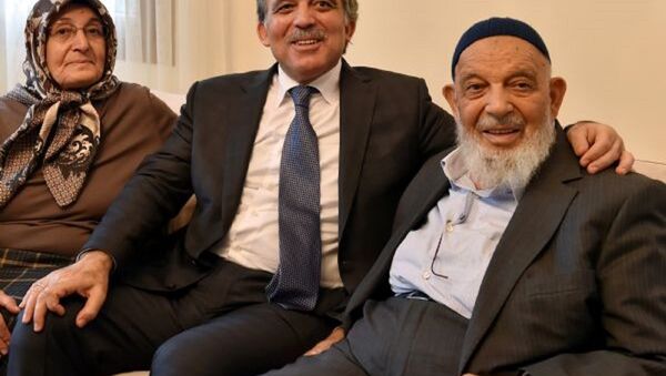 Abdullah Gül'ün babası hayatını kaybetti - Sputnik Türkiye