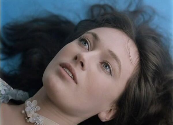 İngiliz aktris Lesley-Anne Down’a benzetilen Larisa Guzeyeva - Sputnik Türkiye