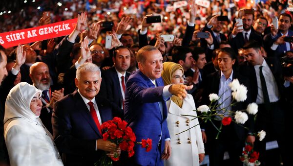 AK Parti 3. Olağanüstü Büyük Kongresi - Cumhurbaşkanı Recep Tayyip Erdoğan - Başbakan Binali Yıldırım - Sputnik Türkiye