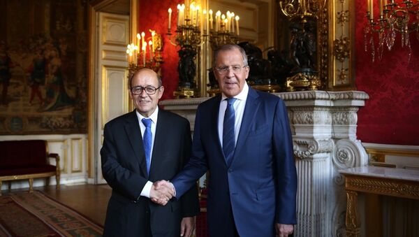 Rusya Dışişleri Bakanı Sergey Lavrov ile Fransız mevkidaşı Jean-Yves Le Drian - Sputnik Türkiye