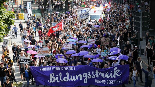 Hamburg'da G20 karşıtı protesto - Sputnik Türkiye