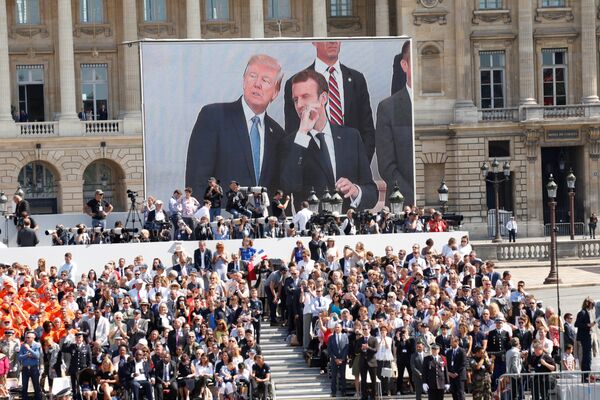 Bastille Günü / Donald Trump - Emmanuel Macron - Sputnik Türkiye