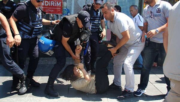 Nuriye Gülmen ve Semih Özakça eyleminde polis müdahalesi - Sputnik Türkiye