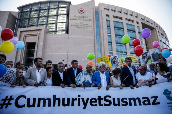 Cumhuriyet Gazetesi davası - Sputnik Türkiye