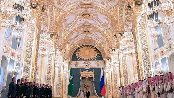 Rusya Devlet Başkanı Vladimir Putin- Suudi Arabistan Kralı Selman bin Abdülaziz - Sputnik Türkiye