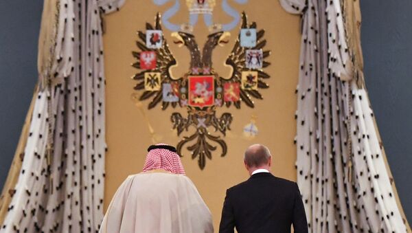 Rusya Devlet Başkanı Vladimir Putin ve Suudi Kral Selman - Sputnik Türkiye