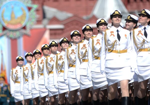 Rus ordusunda görev yapan kadın askerler - Sputnik Türkiye