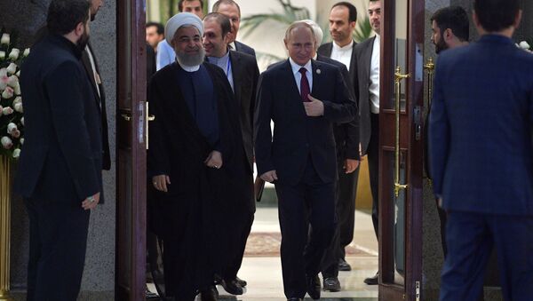Rusya Devlet Başkanı Vladimir Putin- İran Cumhurbaşkanı Hasan Ruhani - Sputnik Türkiye