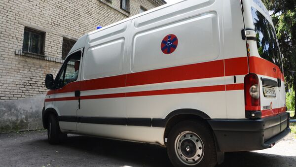 An ambulance outside the district hospital which carried Ukrainian troops wounded at a checkpoint outside Volnovakha as it was assaulted by unidentified persons - Sputnik Türkiye