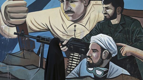 Tahran'da Besiç graffitisi - Sputnik Türkiye