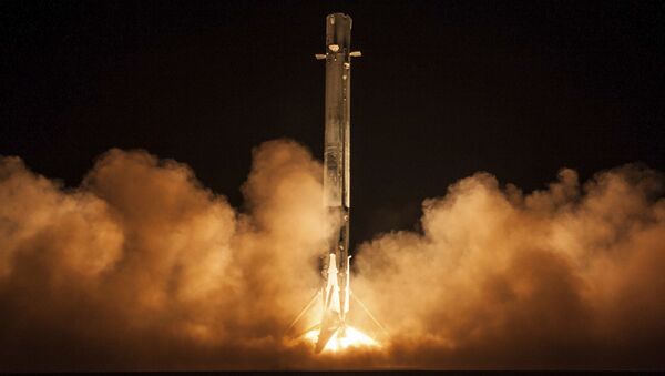 SpaceX uydusunun kaybolduğu iddia edildi - Sputnik Türkiye