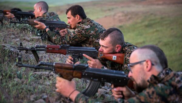 YPG yabancı savaşçılar eğitimde Rasulayn - Sputnik Türkiye