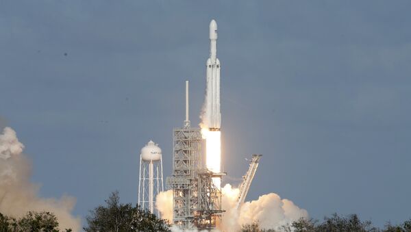 SpaceX Falcon Heavy roketini fırlattı - Sputnik Türkiye