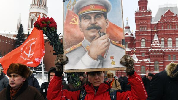 Eski Sovyetler Birliği lideri Joseph Stalin ölümünün 65. yıldönümünde anıldı - Sputnik Türkiye