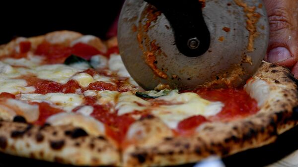 Napoli'deki Capodimonte Müzesi, ilk taş fırında pişirilen margarita pizza   - Sputnik Türkiye