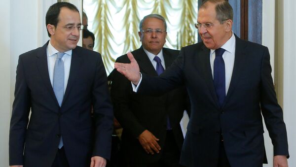 Kıbrıs Dışişleri Bakanı Nikos Hristodulidis ve Rusya Dışişleri Bakanı Sergey Lavrov - Sputnik Türkiye