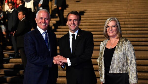 Fransa Cumhurbaşkanı Emmanuel Macron- Avustralya  Başbakanı Malcolm Turnbull ve eşi Lucy Turnbull - Sputnik Türkiye
