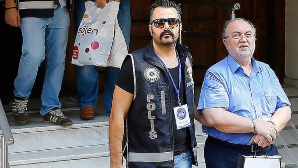 FETÖ’ye finansal destek sağlamak suçundan tutuklu Ahmet Küçükbay - Sputnik Türkiye