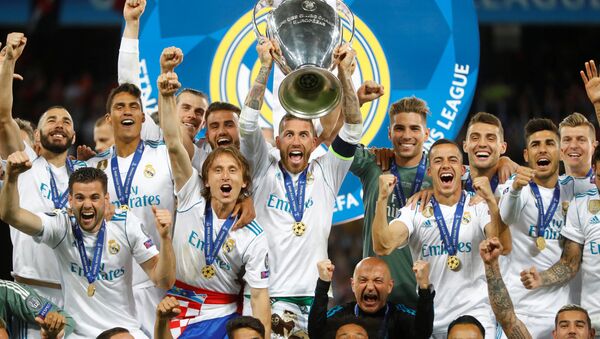 Real Madrid, üst üste üçüncü şampiyonluğunu elde etti - Sputnik Türkiye
