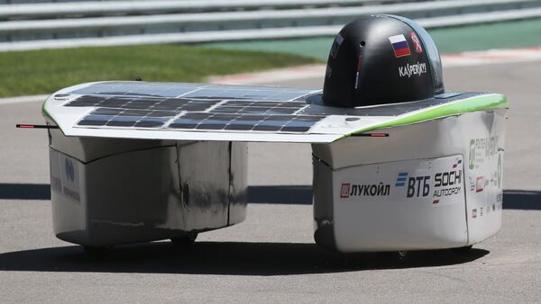 Rusya’da ilk güneş enerjili spor arabası test edildi - Sputnik Türkiye