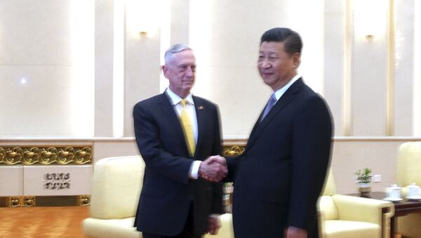Çin Devlet Başkanı Şİ Cinping- ABD Savunma Bakanı James Mattis - Sputnik Türkiye