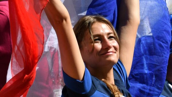 A female fan of the French national team during a group stage match at the FIFA World Cup 2018 between France and Australia. - Sputnik Türkiye