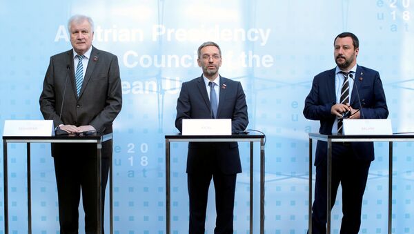 Almanya İçişleri Bakanı Horst Seehofer, İtalya İçişleri Bakanı Matteo Salvini ve Avusturya İçişleri Bakanı Herbert Kickl - Sputnik Türkiye