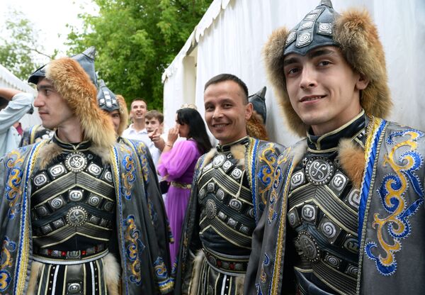 Sabantuy-2018 adlı uluslararası Tatar ve Başkurt kültürü festivali Moskova’da düzenlendi - Sputnik Türkiye