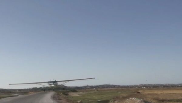 İzmir'de uçak otomobile çarptı - Sputnik Türkiye