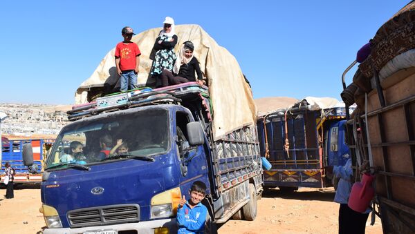 Lübnan'daki 850 Suriyeli mülteci daha evlerine geri döndü - Sputnik Türkiye