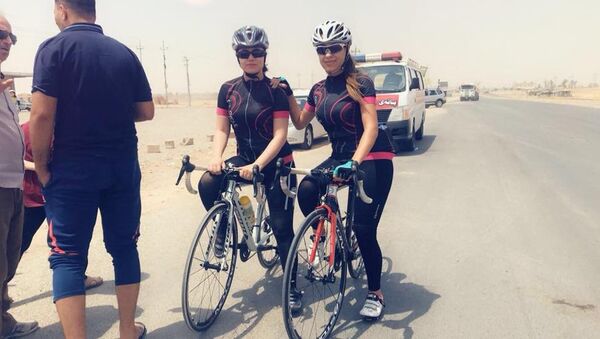 Irak’taki bisiklet yarışmaları: Kürt kadın sporcuların performansı göz doldurdu - Sputnik Türkiye