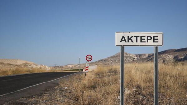 Nevşehir'in Avanos ilçesindeki Aktepe köyü taşınmazları, iki işçinin tazminatının ödenememesi sebebiyle icra yoluyla satıldı. - Sputnik Türkiye