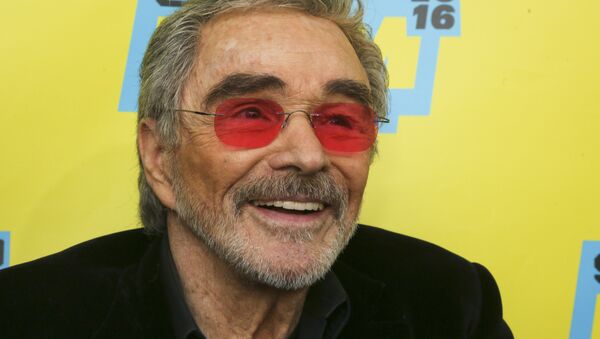 Burt Reynolds is seen at the world premiere of The Bandit at the Paramount Theatre during the South by Southwest Film Festival on Saturday, March 12, 2016, in Austin, Texas. - Sputnik Türkiye