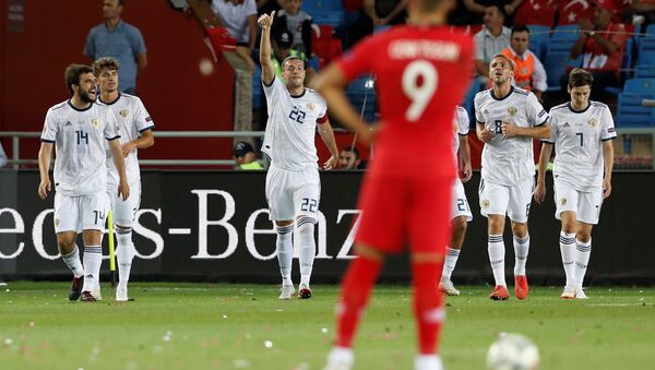 Rus Milli Futbol Takımı'nın oyuncusu Denis Çerişev ilk golü atan isim oldu - Sputnik Türkiye