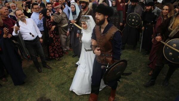 Recep Akdağ'ın oğlu 'Kayı düğünü' ile evlendi - Sputnik Türkiye