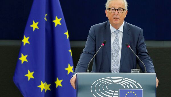 Avrupa Parlametosu'na hitap eden Komisyon Başkanı Jean-Claude Juncker, 2018-19 dönemi için 'birliğin durumu' konuşmasını yaptı. - Sputnik Türkiye