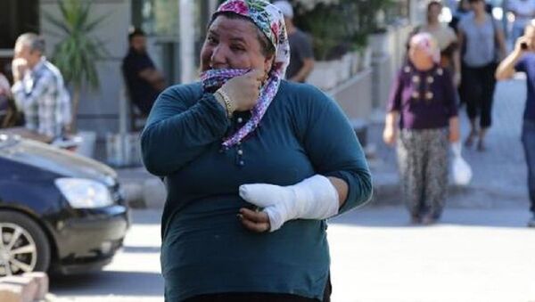 Korna sesini duymayan işitme engelli kadını dövüp, kolunu kırdılar - Sputnik Türkiye