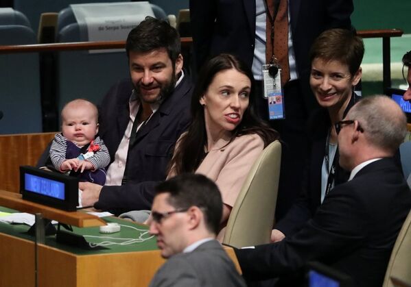 Yeni Zelanda Başbakanı, BM'deki zirveye bebeğiyle geldi - Sputnik Türkiye