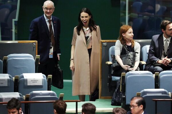 Yeni Zelanda Başbakanı, BM'deki zirveye bebeğiyle geldi - Sputnik Türkiye