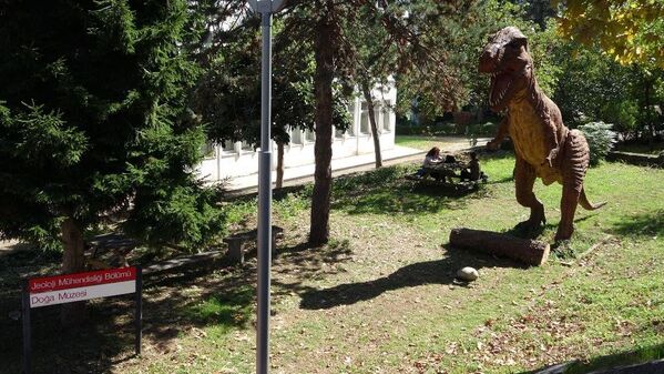 Melih Gökçek'in dinozor maketleri Trabzon'da - Sputnik Türkiye