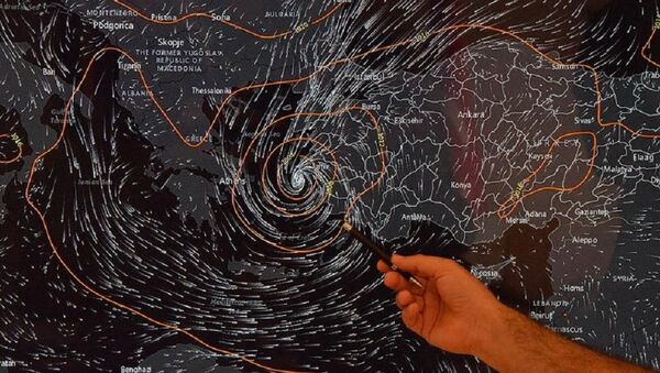 AFAD'dan ‘tropik fırtına’ uyarısı:Televizyon ve radyonuzu açın, cep telefonunuzu şarj edin - Sputnik Türkiye