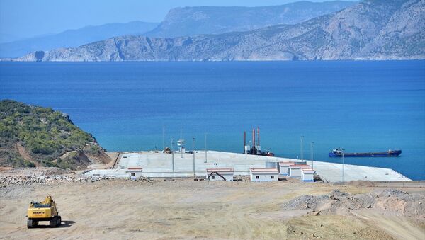 Türkiye'nin ilk nükleer güç santrali projesi olan ve yapımına devam edilen Mersin'deki Akkuyu Nükleer Güç Santrali (NGS), Açık Kapı etkinliği kapsamında ilk kez vatandaşların ziyaretine açıldı. - Sputnik Türkiye