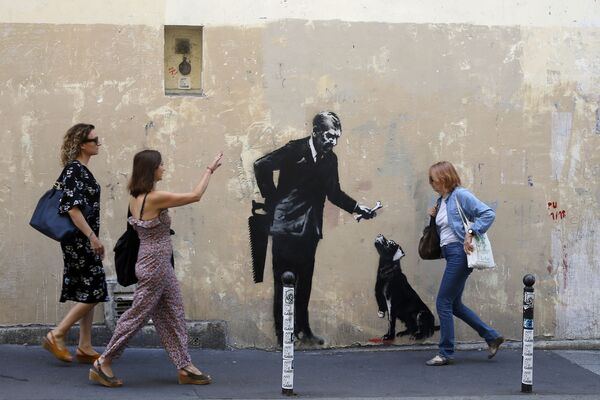 Sokak sanatçısı Banksy'nin eserleri - Sputnik Türkiye