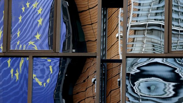 Brüksel'deki AB Konseyi binasının camlarına Avrupa Komisyonu binasının aksi vurunca - Sputnik Türkiye