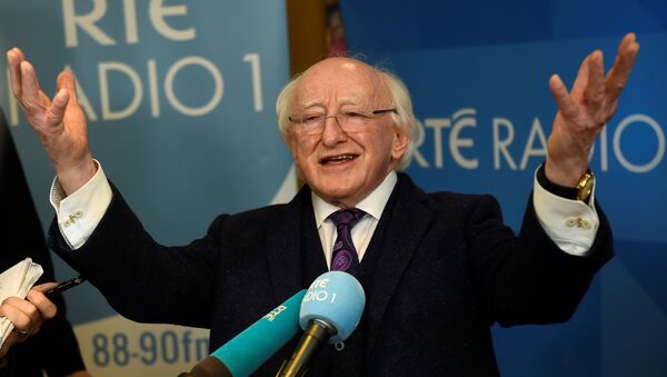 Ireland's presidential candidate President Michael D. Higgins speaks to media after a presidential debate on RTÉ Radio 1 in Dublin - Sputnik Türkiye